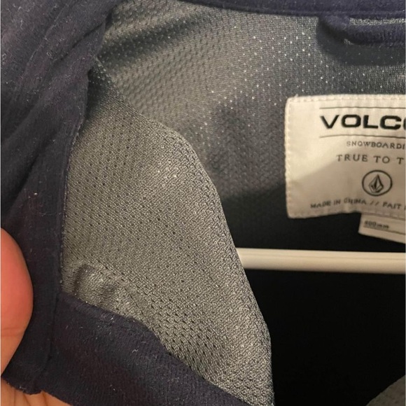 Blue Volcom jacket - Picture 2 of 3